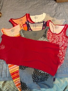 Lot of 8 Faded Glory Ribbed Scoop Neck Tank Tops